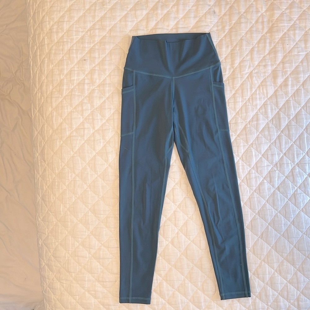 Athletic leggings